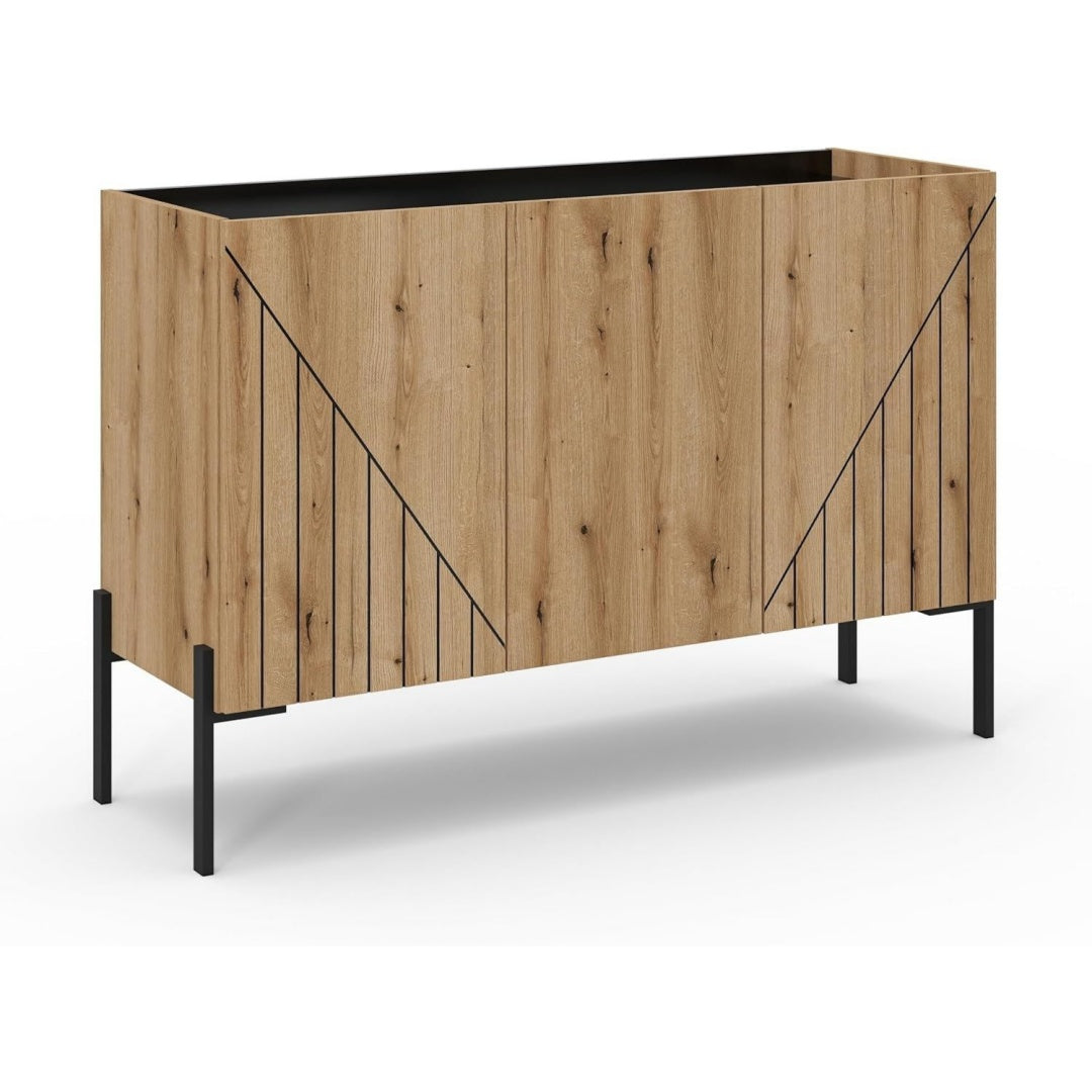 3 Tueren treffen bei dem Sideboard auf verstellbare Ablagen