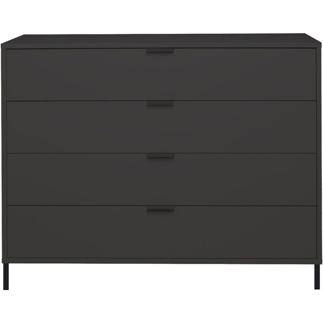 Das Sideboard vereint Metallgriffe mit sanft schliessenden Fronten